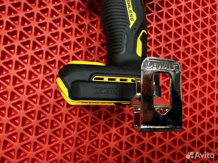 Аккумуляторный импульсный гайковерт dewalt DCF922N