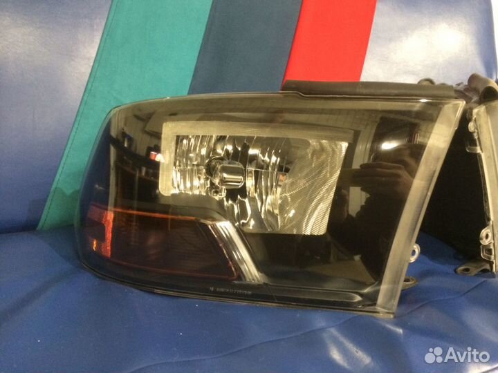 Фары dodge ram 2012 года
