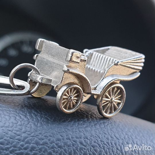 Брелок СССР Машинка