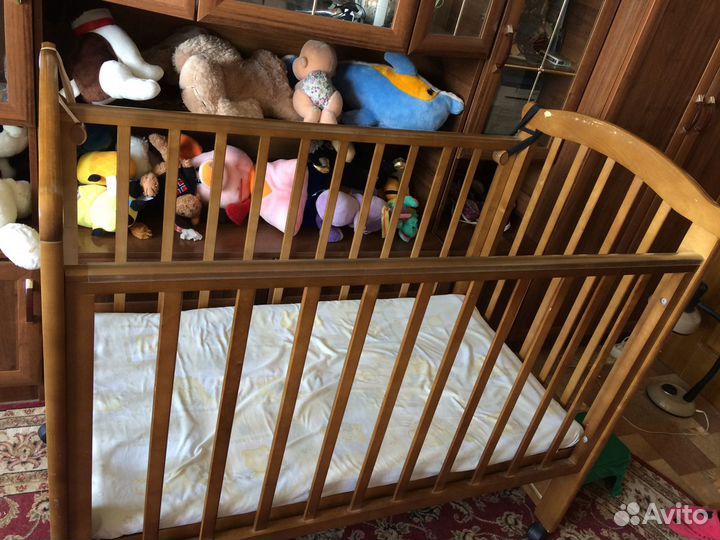 Детская кроватка