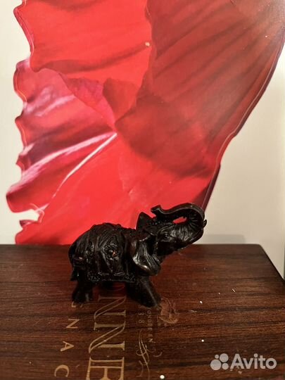 Статуэтки слоник