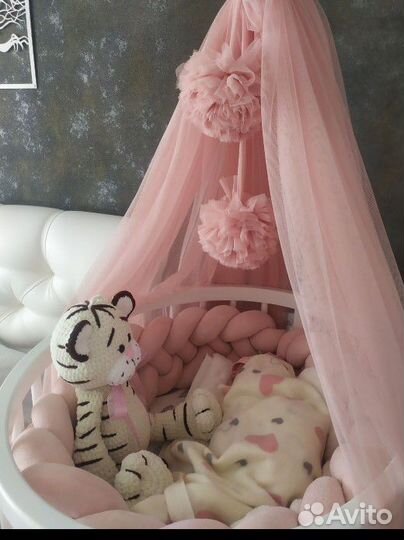 Балдахин и бортики в кроватку новорожденного