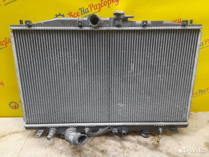 Радиатор охлаждения двигателя Honda Accord 7