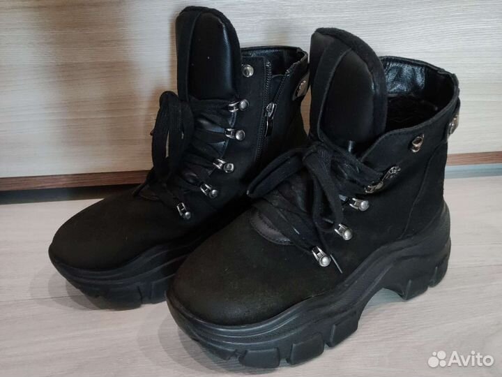 Ботинки женские