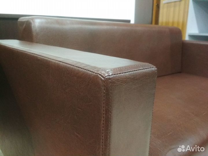 Диван офисный 2-местный (экокожа) Новый