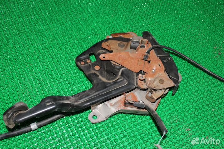 Педаль ручника GMC Yukon GMT800