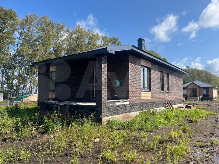 Дом 100 м² на участке 8 сот.