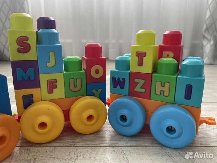 Музыкалиный паровозик-конструктор