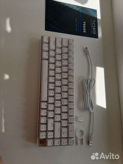 Механическая клавиатура на красных свичах