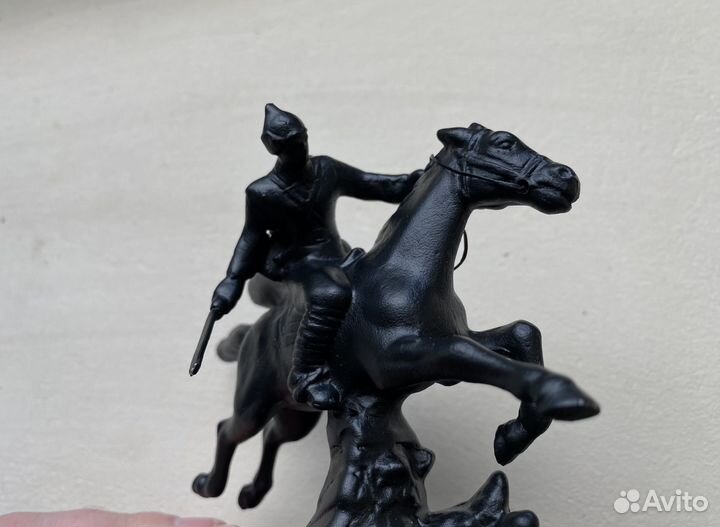 Буденовец на коне каслинское литье касли