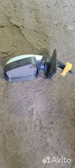 Зеркало заднего вида боковое левое Renault Logan