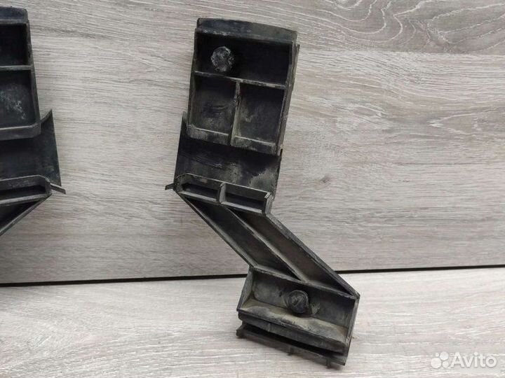 Кронштейн бампера Volkswagen Lt