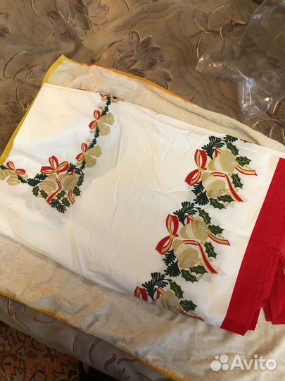 Скатерть с салфетками
