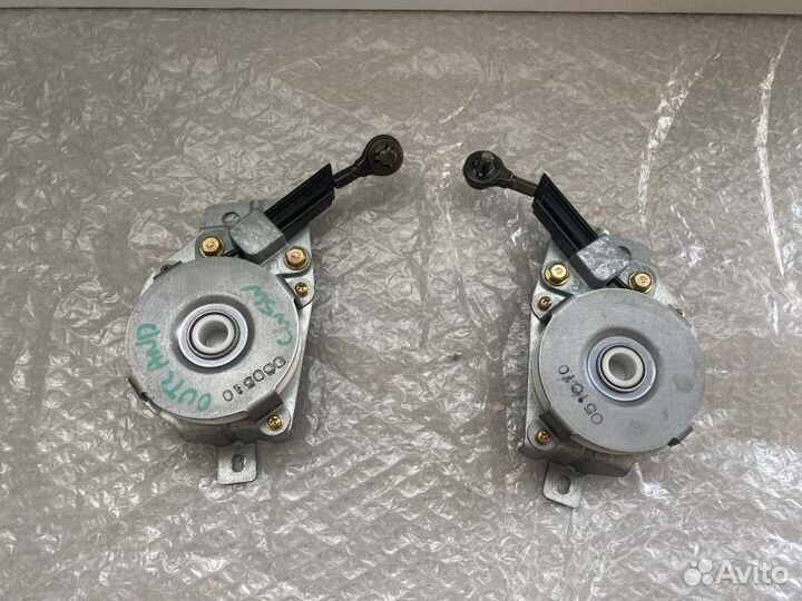 Тросик двери багажника Mitsubishi Outlander CW5W