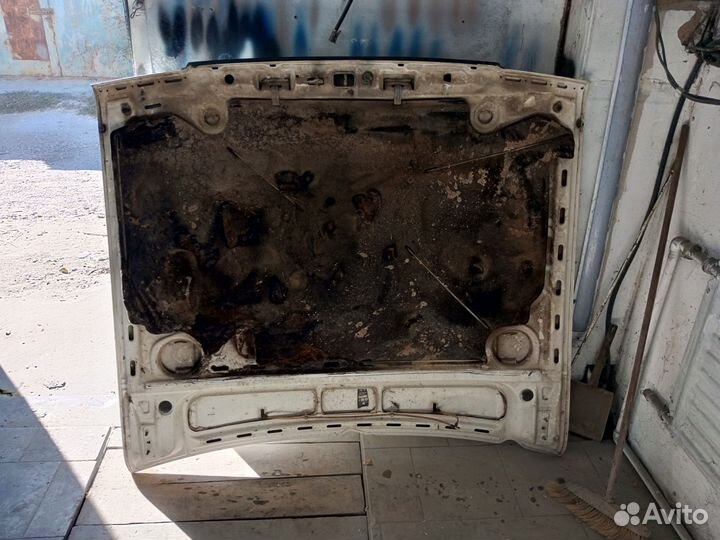 Капот volkswagen passat б2