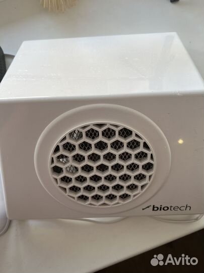 Лампа для маникюра и пылесос