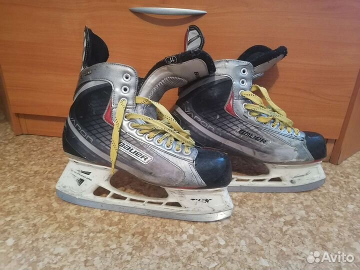 Хоккейные коньки Bauer x20 11ее