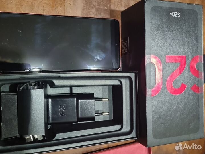 Samsung Galaxy S20+, 8/128 ГБ
