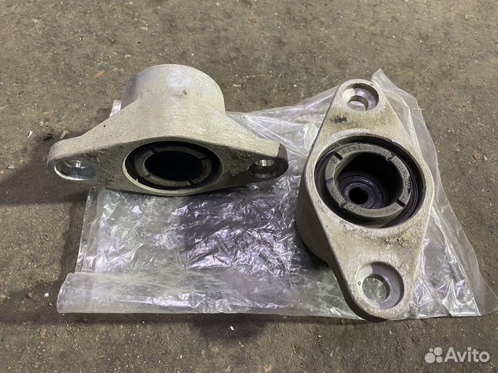 Опора заднего амортизатора Hyundai/kia