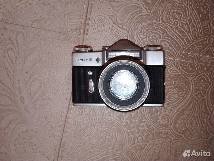 Фотоаппарат Зенит Е, Гелиос 44