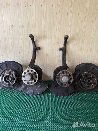 Поворотный кулак на мерседес 221