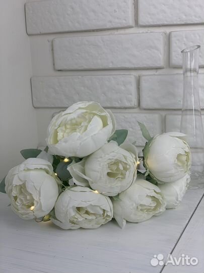 Пионы искусственные декоративные белые