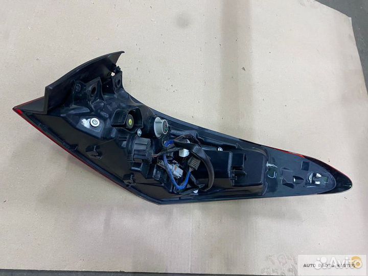 Фонарь Тойота Камри 70 задний левый