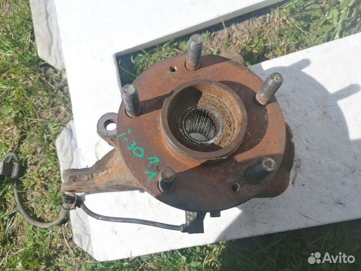 Кулак поворотный передний левый Hyundai i30