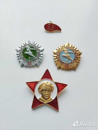 Значки СССР