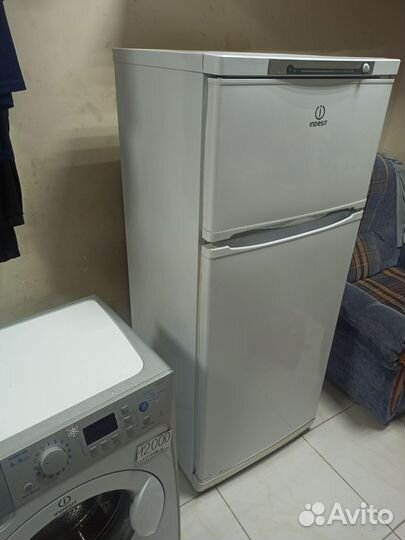 Холодильник indesit