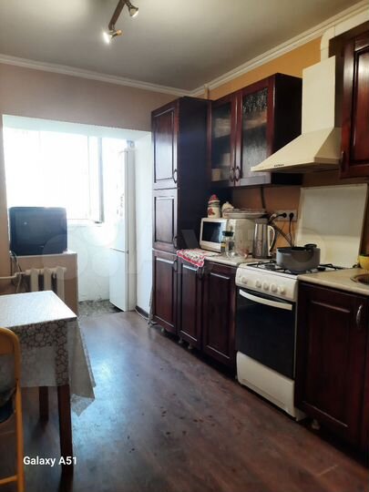 2-к. квартира, 60 м², 6/10 эт.