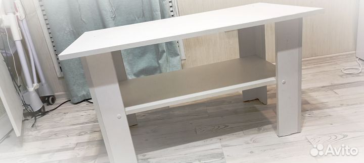 Журнальный столик