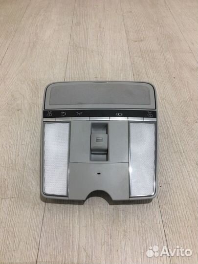 Плафон подсветки салона Mercedes Benz S500L W221