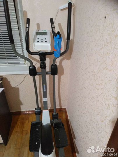 Эллиптический тренажер Housefit