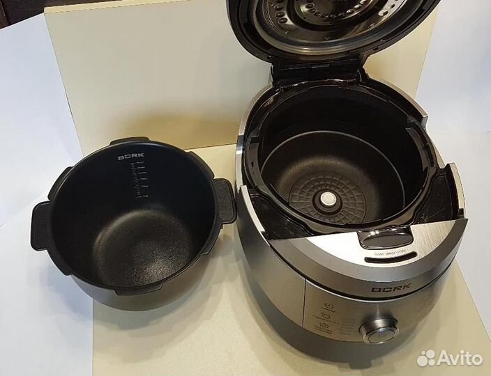 Мультиварка Bork U800