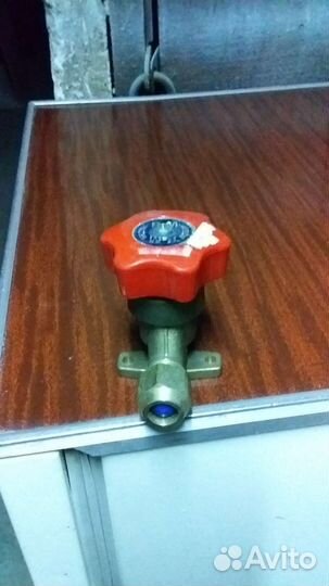 Вентиль запорный