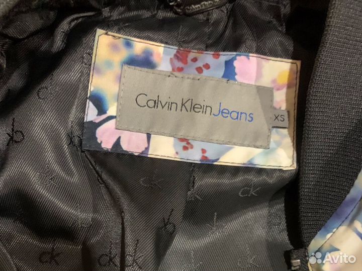 Бомбер Calvin Klein