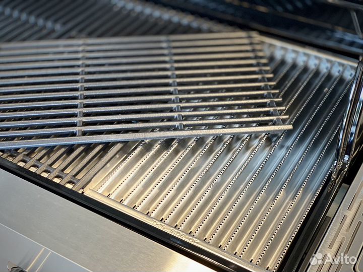 Газовый гриль Char-Broil Professional Pro 4S