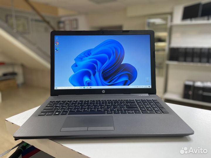 Современный ноутбук HP