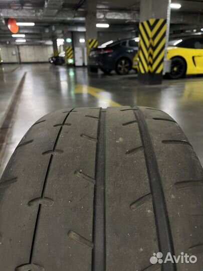 Yokohama Advan A052 235/45 R17