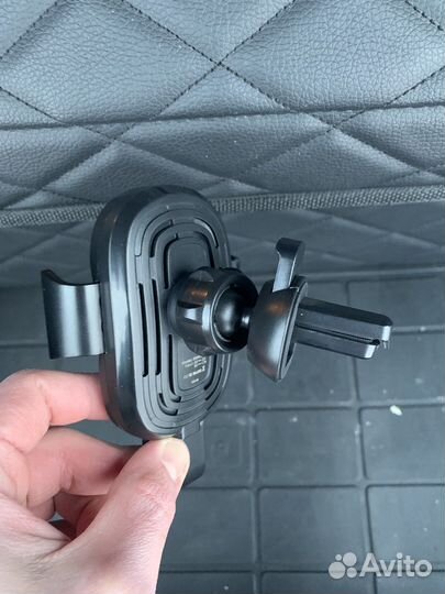 Крепление для телефона в машину