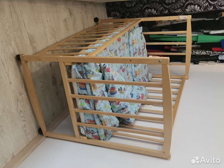 Детская кроватка с матрасом одеялом и подушкой
