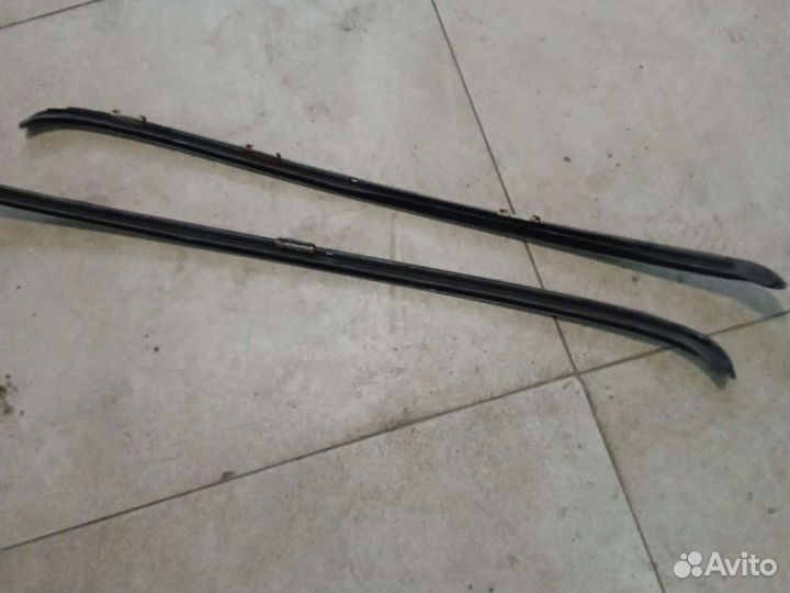 Молдинг лобового стекла на BMW X5 E70