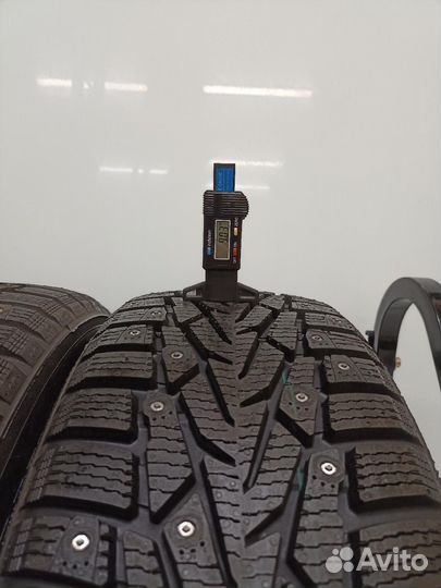 Nokian Tyres Hakkapeliitta 7 SUV 215/65 R16