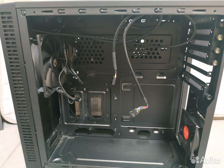 Корпус Chieftec Uni UK-02B ATX