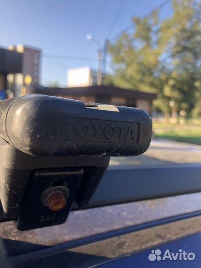 Поперечины на рейлинги toyota и LADA Largus