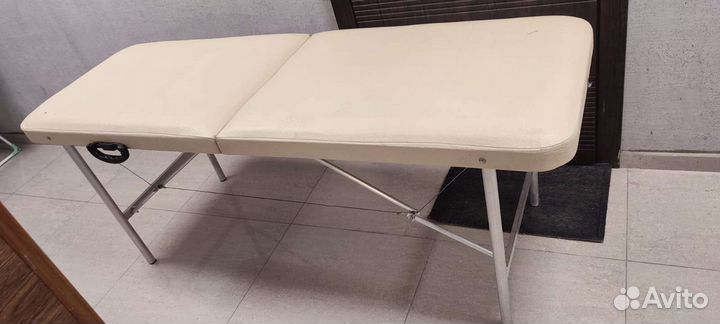 Кушетка для шугаринга