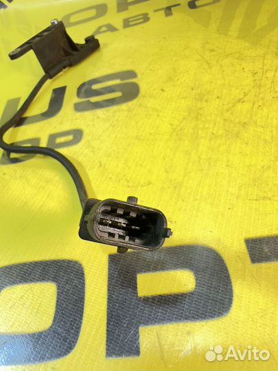 Датчик положения распредвала Opel Astra G