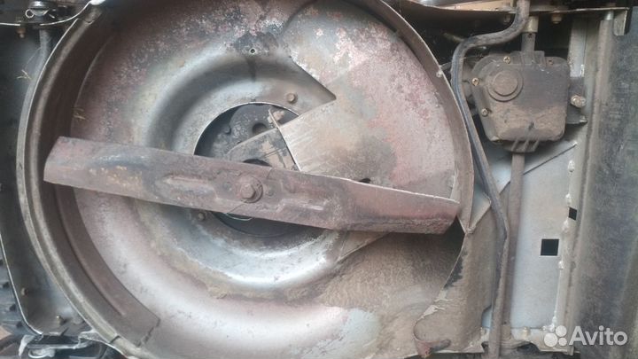 Газонокосилка бензиновая самоходная бу