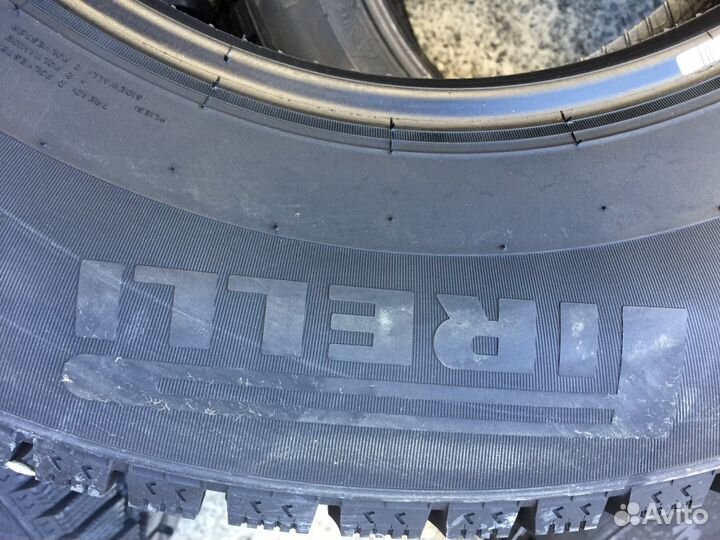 Pirelli Winter Ice Zero 225/70 R16 103T
